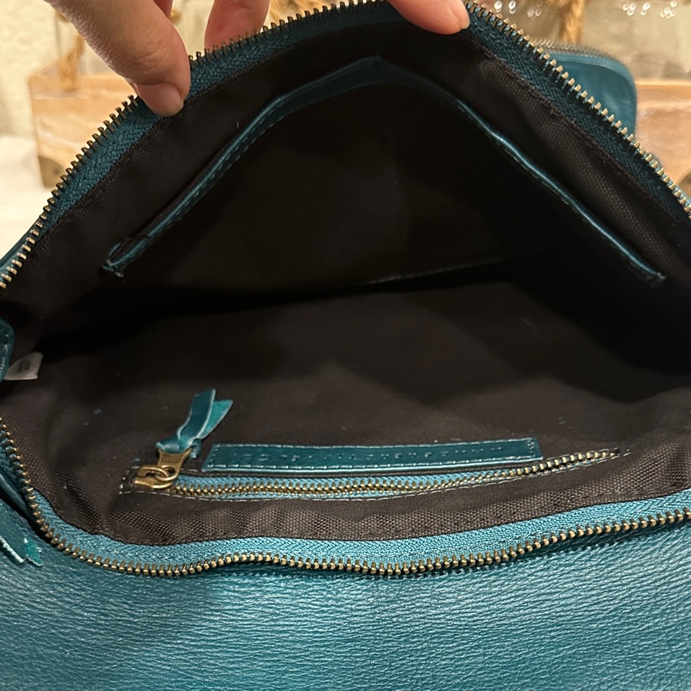 Wanderers Teal Marseille Crossbody Clutch with Venetian Card Wallet Set - Picture 11 of 12